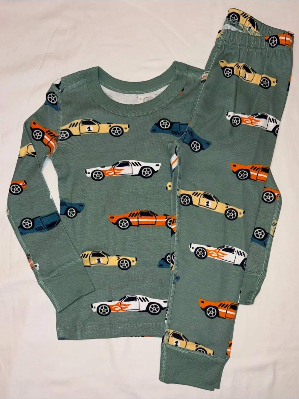 Quince kids pajama set featuring a fun vintage race car print sz 3T NWT